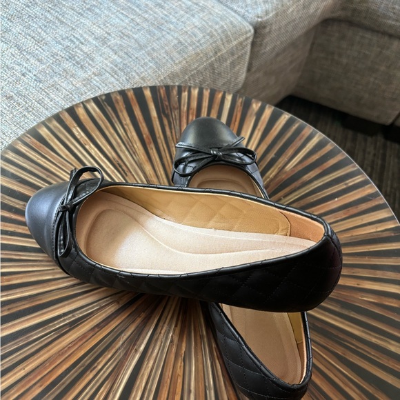 Black Ballet Flats - Picture 6 of 6